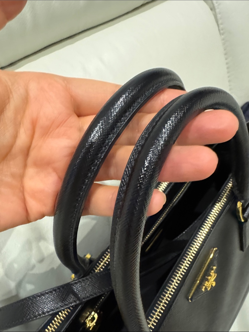 [Authentic] PRADA Saffiano Lux Galleria Medium Double Zip Tote in Black - Picture 5 of 16